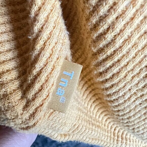 Aritzia TNA Andrews Waffle Knit Long Sleeve Yellow Mustard Size XXS - Picture 3 of 4
